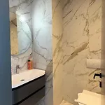 Blue Boutique 4 *