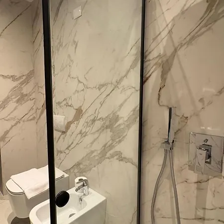 Blue Boutique 4 * טיראנה