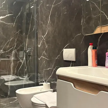 Blue Boutique 4 * טיראנה