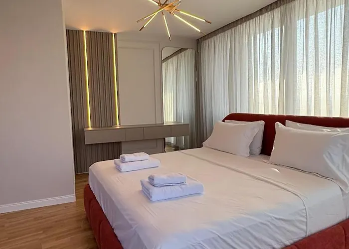 Blue Boutique 4 *